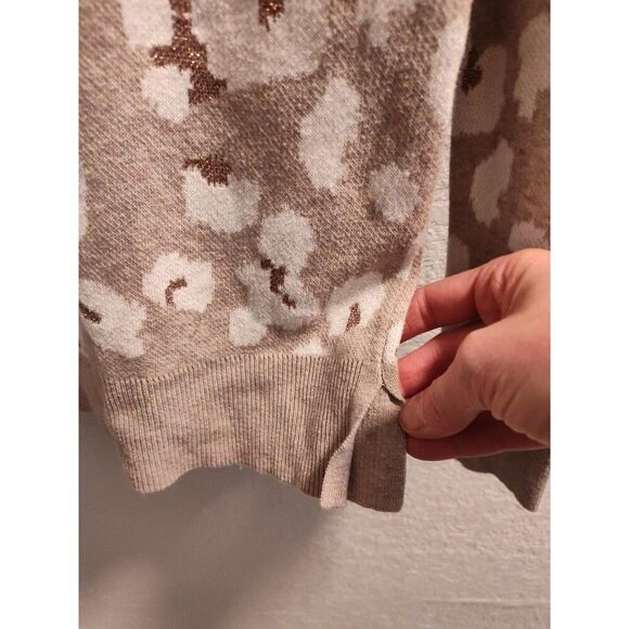 Loft Outlet Leopard Cheetah V-Neck Sweater Cream & Tan Women's XS X-Small - Picture 4 of 5